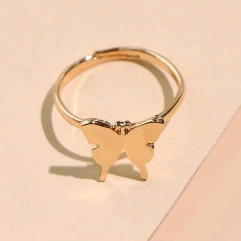3/$30 💛 Butterfly Ring